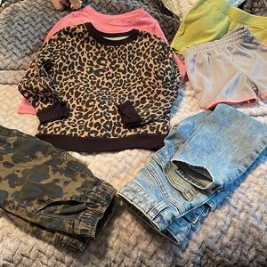 GIRLS 6 PIECES BUNDLE SIZE 4T Camo & Denim pants 2 LS Tops 2 Pairs of Shorts EUC
